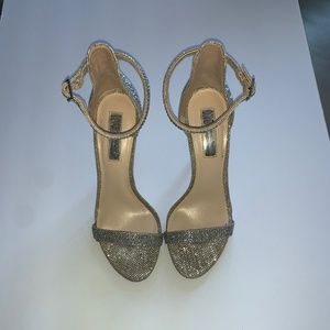 Womens INC Macys High Heel Neutral Rhinestone Strappy Sandal Shoes Size 7 1/2.